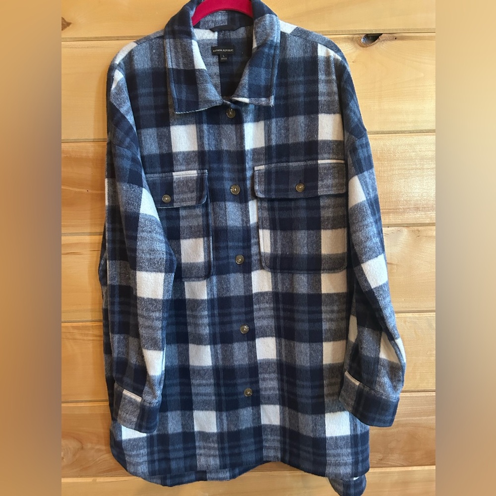 Ladies size L Banana Republic flannel blue white plaid oversized shirt/jacket